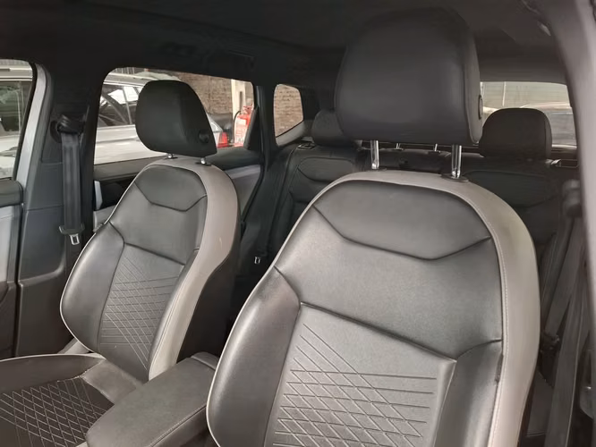 VOLKSWAGEN TAOS 2023