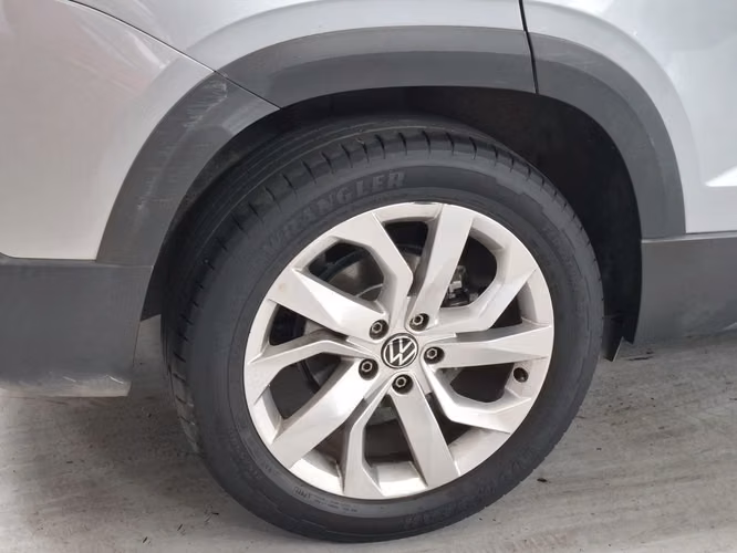 VOLKSWAGEN TAOS 2023