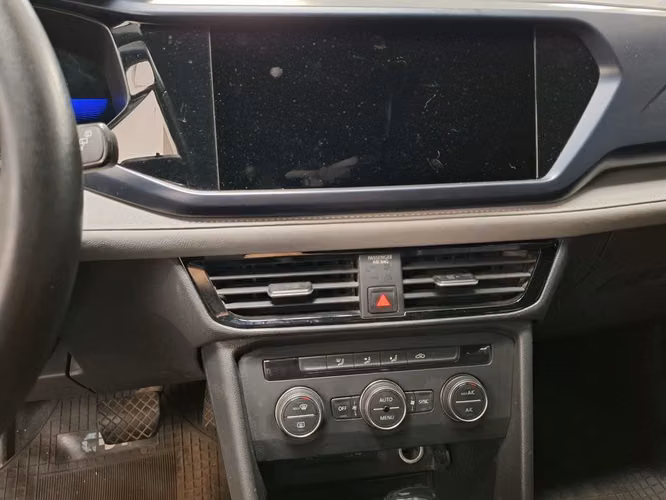 VOLKSWAGEN TAOS 2023