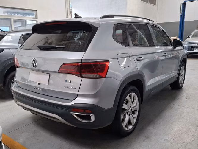 VOLKSWAGEN TAOS 2023