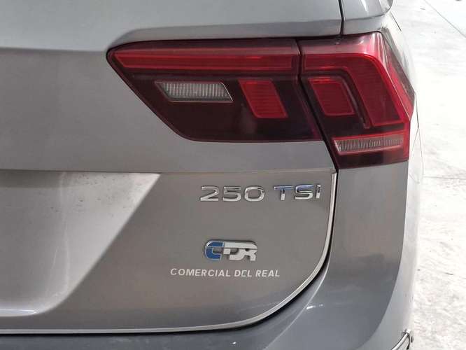VOLKSWAGEN TIGUAN 2025 - Imagen 8