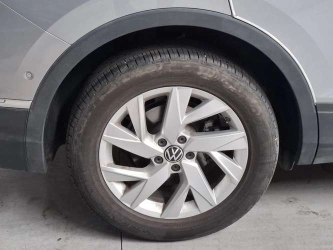 VOLKSWAGEN TIGUAN 2025 - Imagen 9