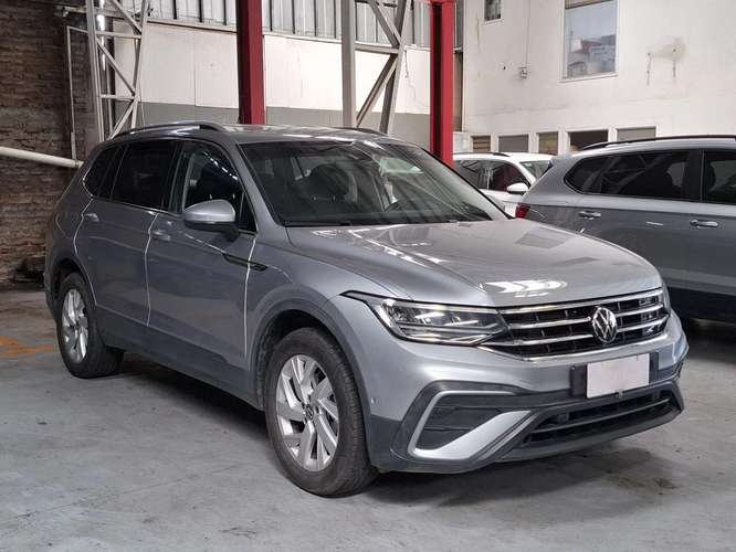 VOLKSWAGEN TIGUAN 2025 - Imagen 3