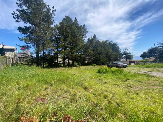 Sitio a pasos de la Playa en zona urbana (182612)