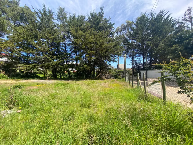 Sitio a pasos de la Playa en zona urbana (182612)