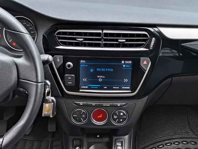 Peugeot 301 1.6 ALLURE HDI 92 MT DIESEL	 2022 - Imagen 14