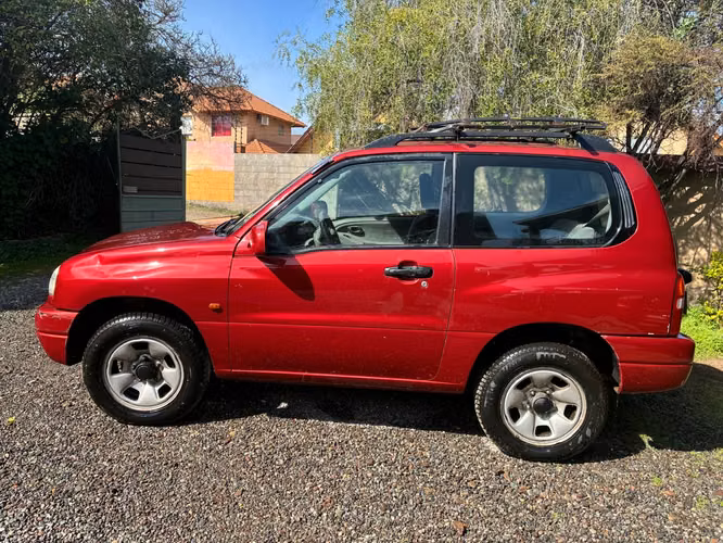 Vendo Suzuki Grand Vitara 4x4 por no uso.