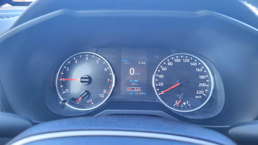 Toyota RAV4 4X2 2.0 FULL AUT. 2.0 • 4x2 • Automática • 2025 - Imagen 13