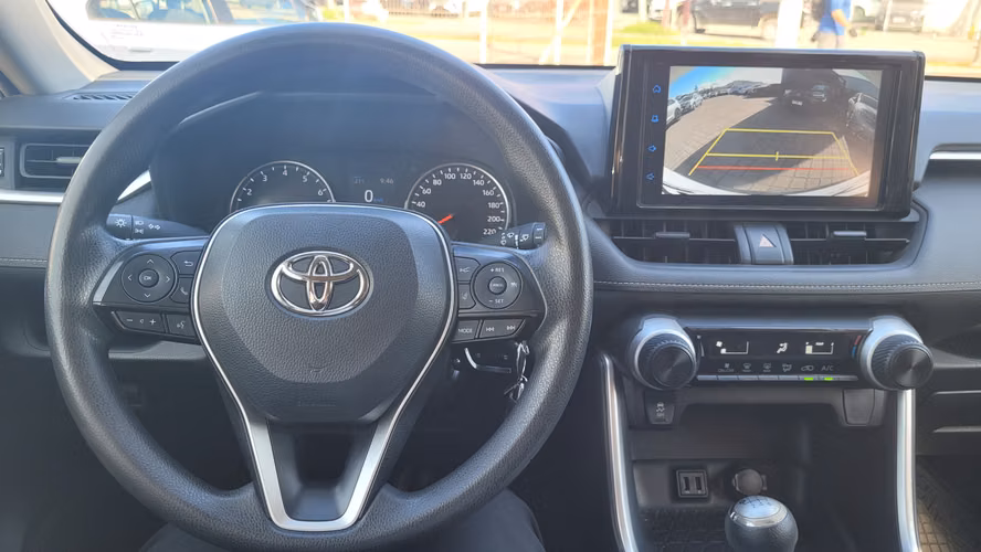 Toyota RAV4 4X2 2.0 FULL AUT. 2.0 • 4x2 • Automática • 2025 - Imagen 14