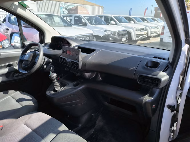 PEUGEOT PARTNER 2023 - Imagen 16