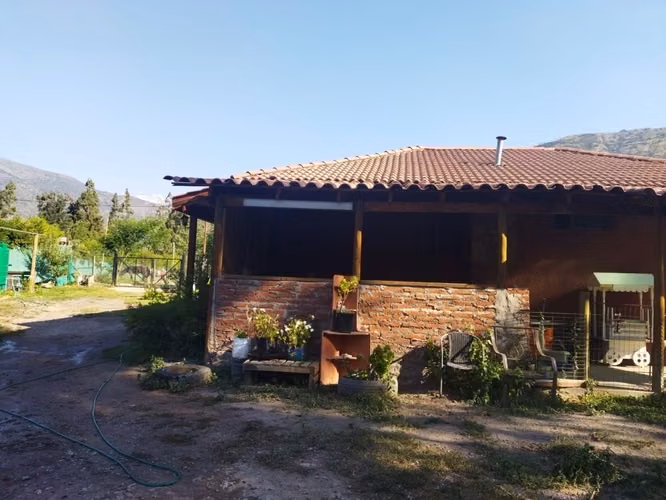 EN VENTA CASA CON TERRENO DE 1.030 MTS2, SAN JOSÉ DE MAIPO