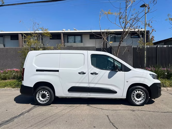 PEUGEOT PARTNER L2 - 2023 | 4737 - Imagen 3