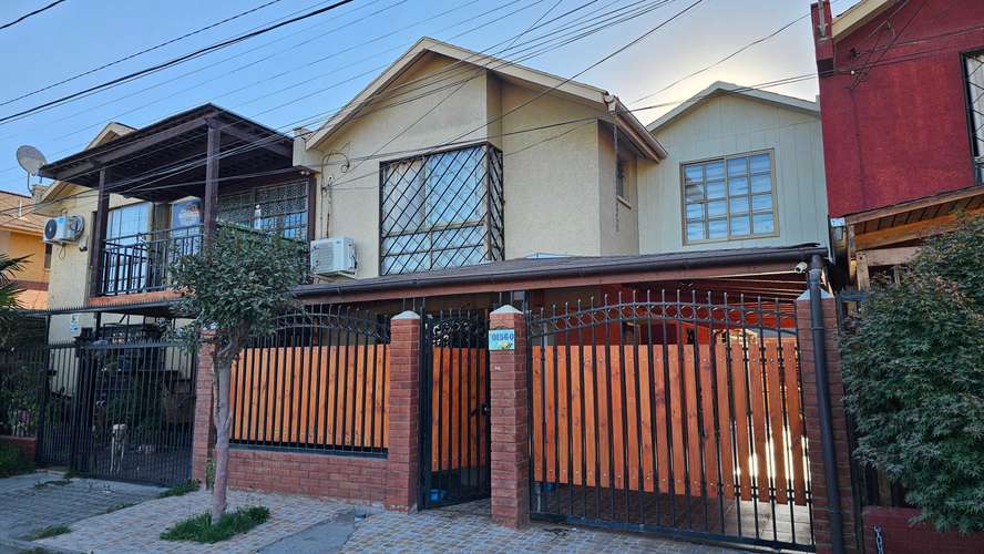 Amplia y linda casa en arriendo  (86867)