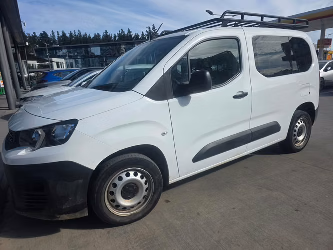 2022 Peugeot Partner 1.6 L1 HDI DIESEL 92 HP 4X2 MT 5P