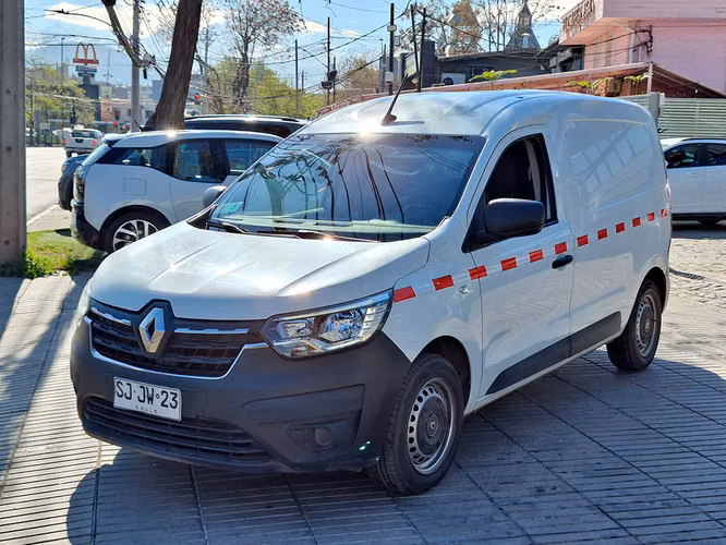 RENAULT EXPRESS 2023