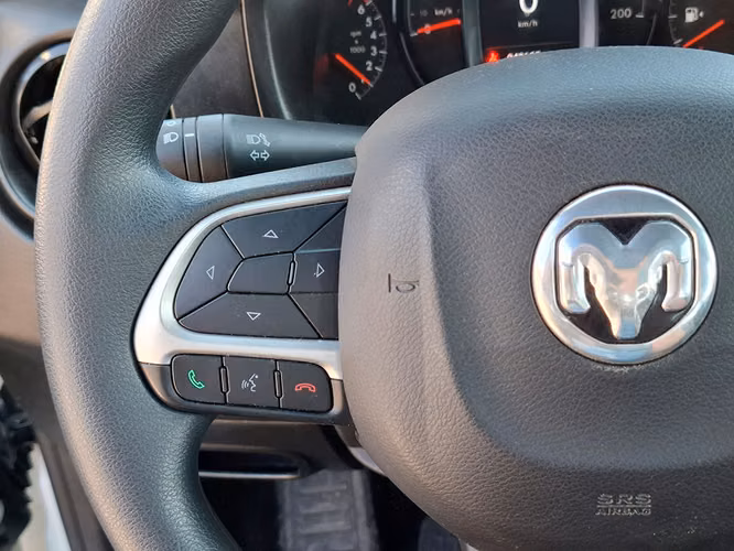 RAM 700 2024 - Imagen 11