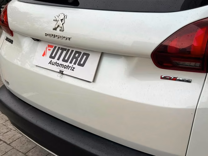 PEUGEOT 2008 GT LINE 1.2 AUT - 2019 | 4429 - Imagen 9