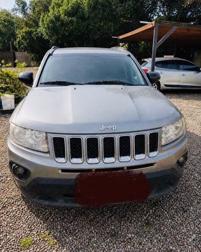Se vende vehículo jeep Compas 2012 automatico