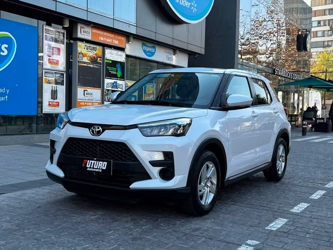 TOYOTA RAIZE 1.2 CVT E - 2025 | 3878 - Imagen 4