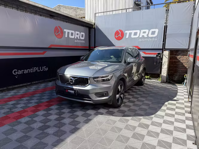 VOLVO XC40 D4 ADW 2.0 AUT (PIE DESDE $6.200.000)