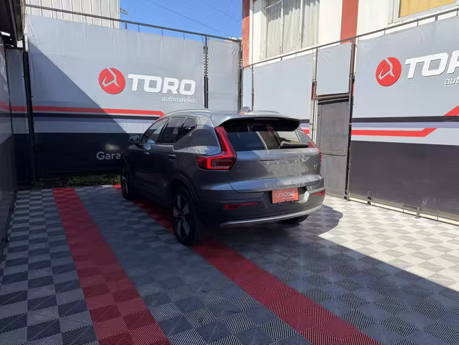 VOLVO XC40 D4 ADW 2.0 AUT (PIE DESDE $6.200.000)