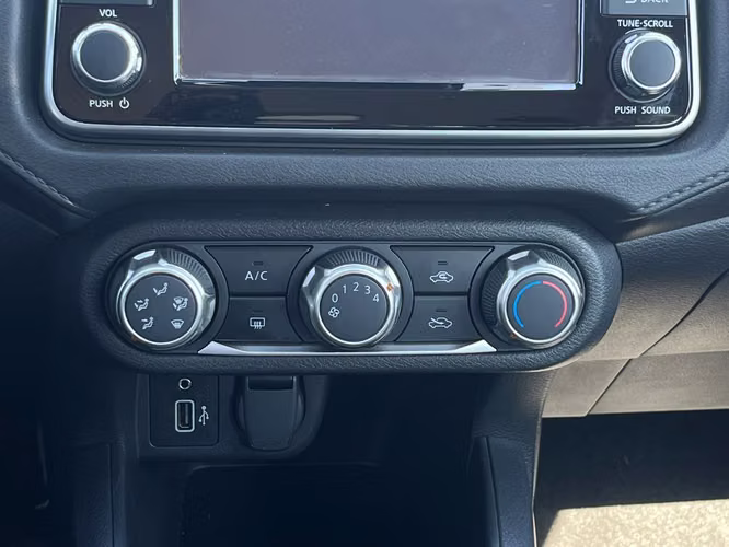 Nissan Versa 1.6 SENSE 4X2 MT 4P 2025 - Imagen 20