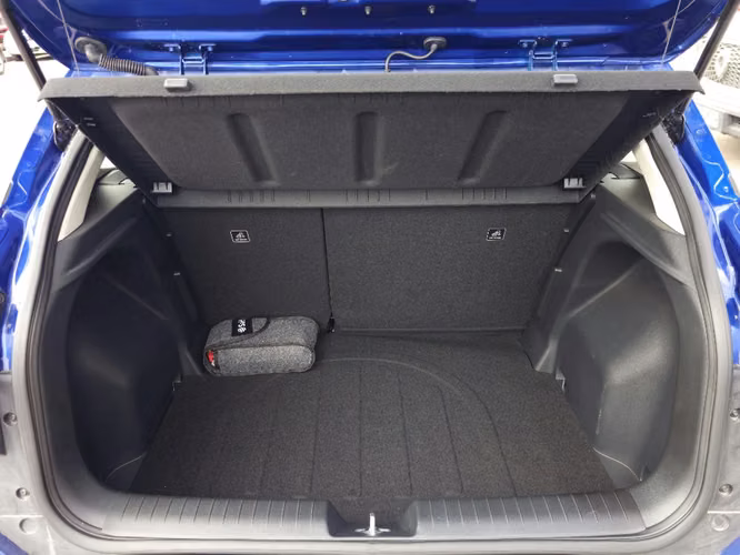 Kia K3 1.4 LX 4X2 AT 5P	 2026 - Imagen 11