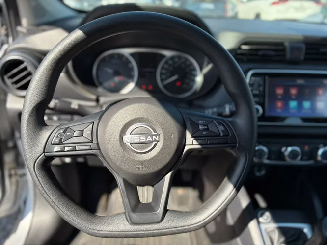 Nissan Versa 1.6 SENSE 4X2 MT 4P 2025 - Imagen 13