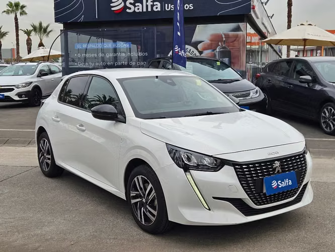 Peugeot 208 1.2T MCA PURETECH 130 ALLURE 4X2 EAT8 5P 2024 - Imagen 3