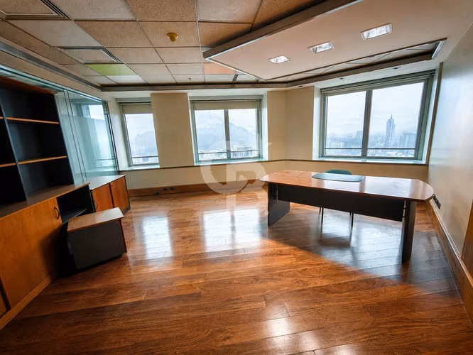 Oficina corporativa habilitada de 986 m² Santiago Centro