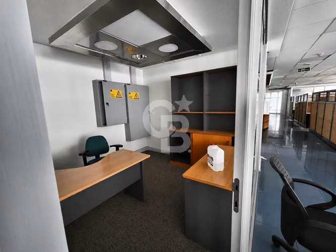 Oficina corporativa habilitada de 986 m² Santiago Centro