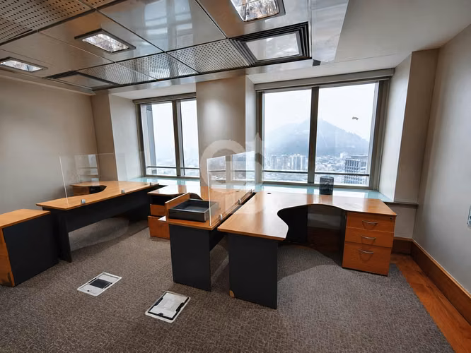 Oficina corporativa habilitada de 986 m² Santiago Centro