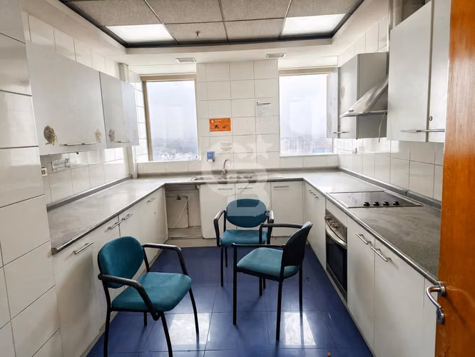Oficina corporativa habilitada de 986 m² Santiago Centro