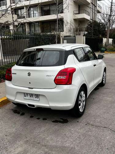 Suzuki Swift Japonés Único Dueño - Imagen 3