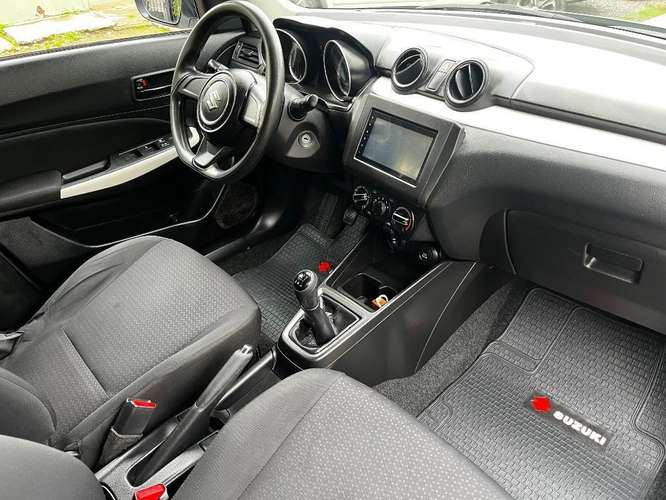 Suzuki Swift Japonés Único Dueño - Imagen 5
