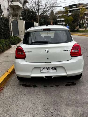 Suzuki Swift Japonés Único Dueño - Imagen 4