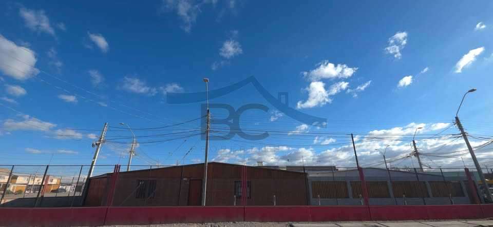 Se vende casa en condominio Quetena I. (183666)
