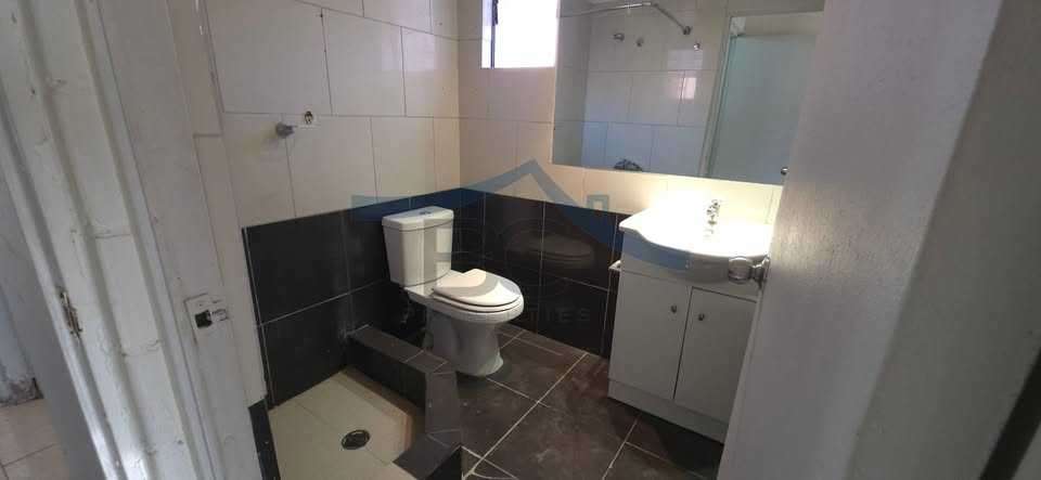 Se vende casa en condominio Quetena I. (183666)