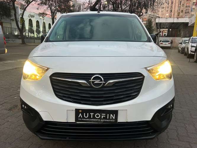 OPEL COMBO HDI 92 L1 5P 1.6 - 2022 | 3992