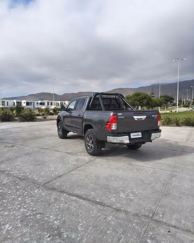 TOYOTA HILUX 4X4 2.8 MT SR - 2024 | 4673