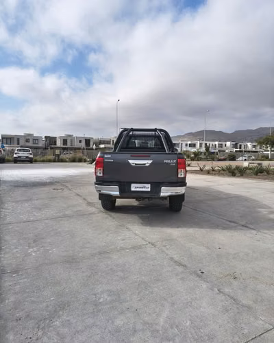 TOYOTA HILUX 4X4 2.8 MT SR - 2024 | 4673