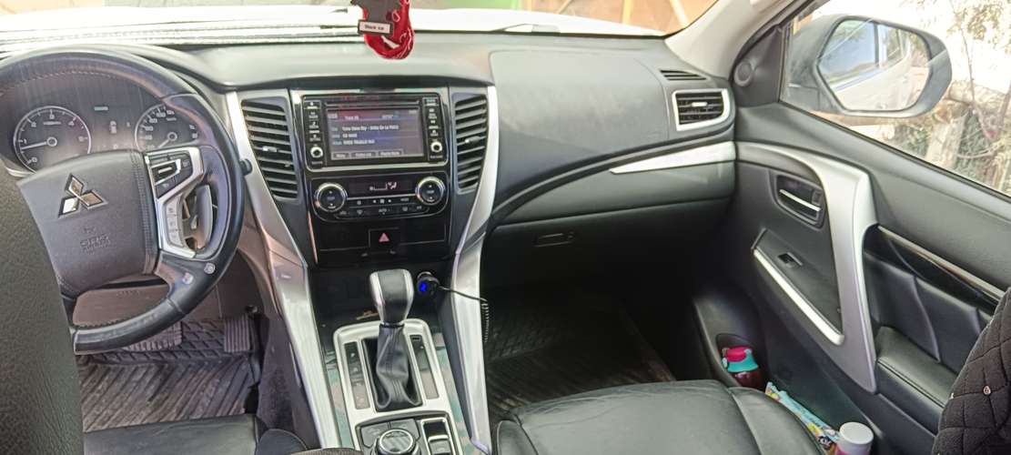 Se vende Montero Sport LIMITED diesl 4x4