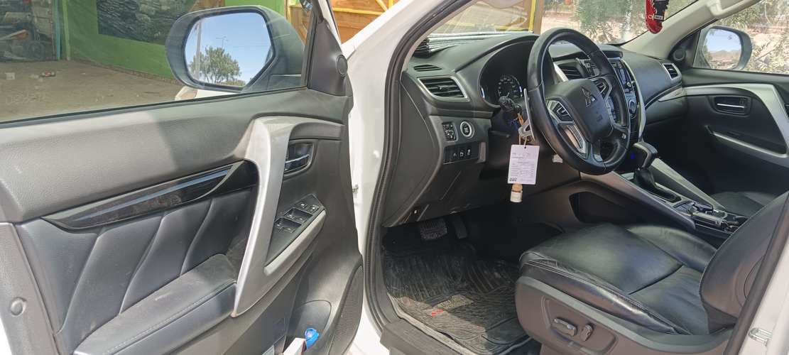 Se vende Montero Sport LIMITED diesl 4x4