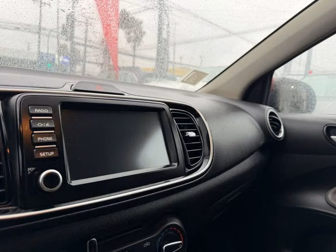 KIA SOLUTO 2023 - Imagen 9