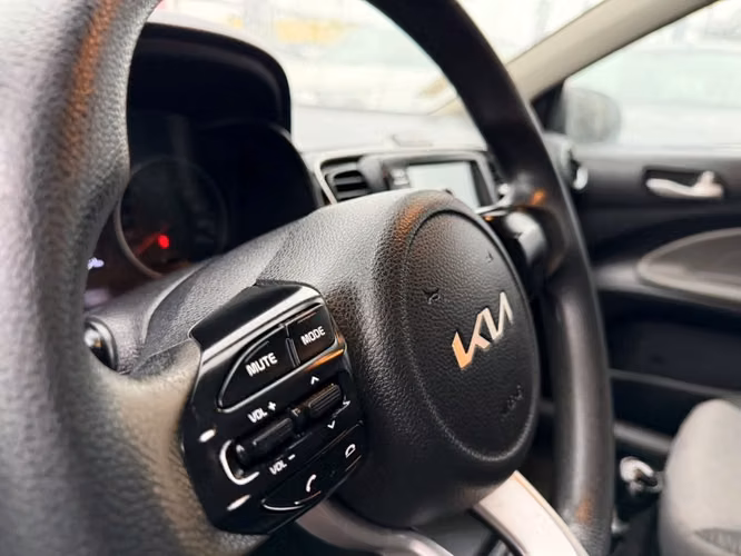 KIA SOLUTO 2023 - Imagen 12