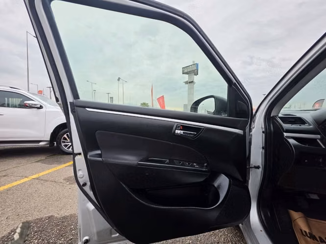 SUZUKI SWIFT 2016 - Imagen 20