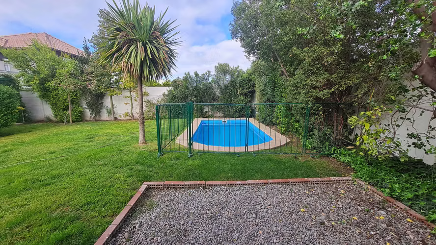 Condominio cerrado, colegios, piscina (183688) - Imagen 23