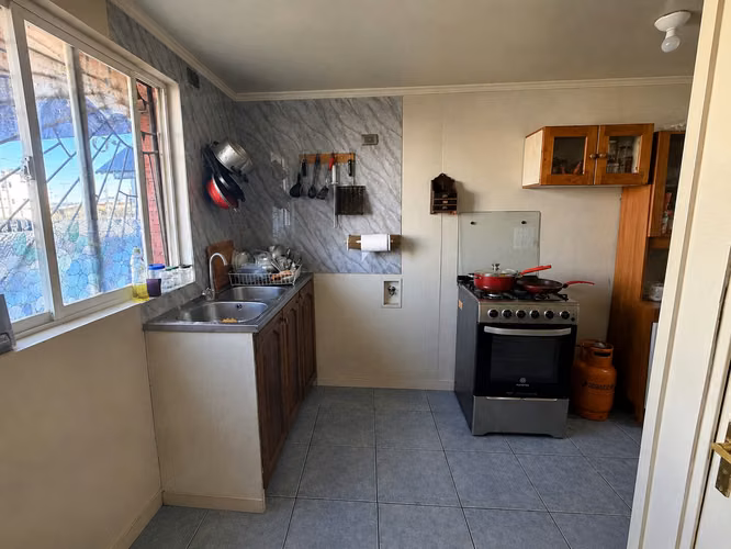 Se vende acogedora y amplia casa en alerce norte - Imagen 2