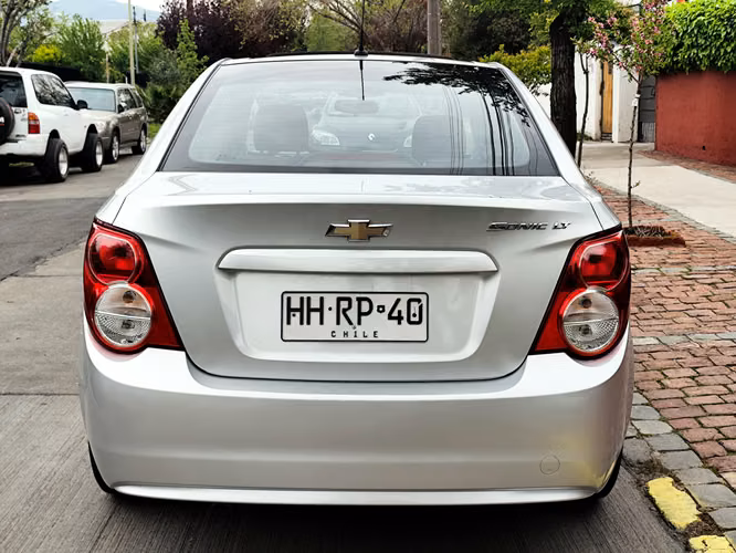 CHEVROLET SONIC - Imagen 4