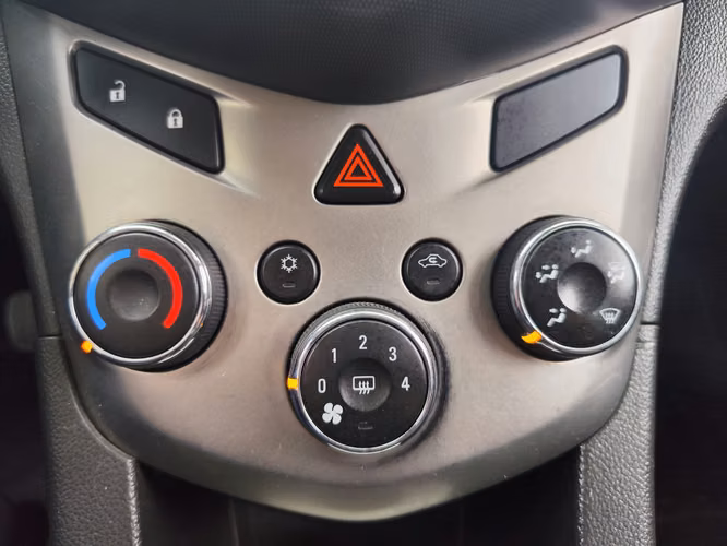 CHEVROLET SONIC - Imagen 16